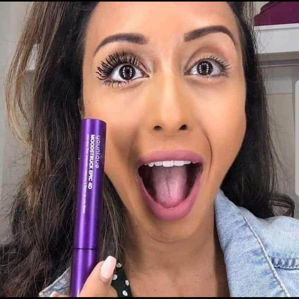 Younique 4D mascara